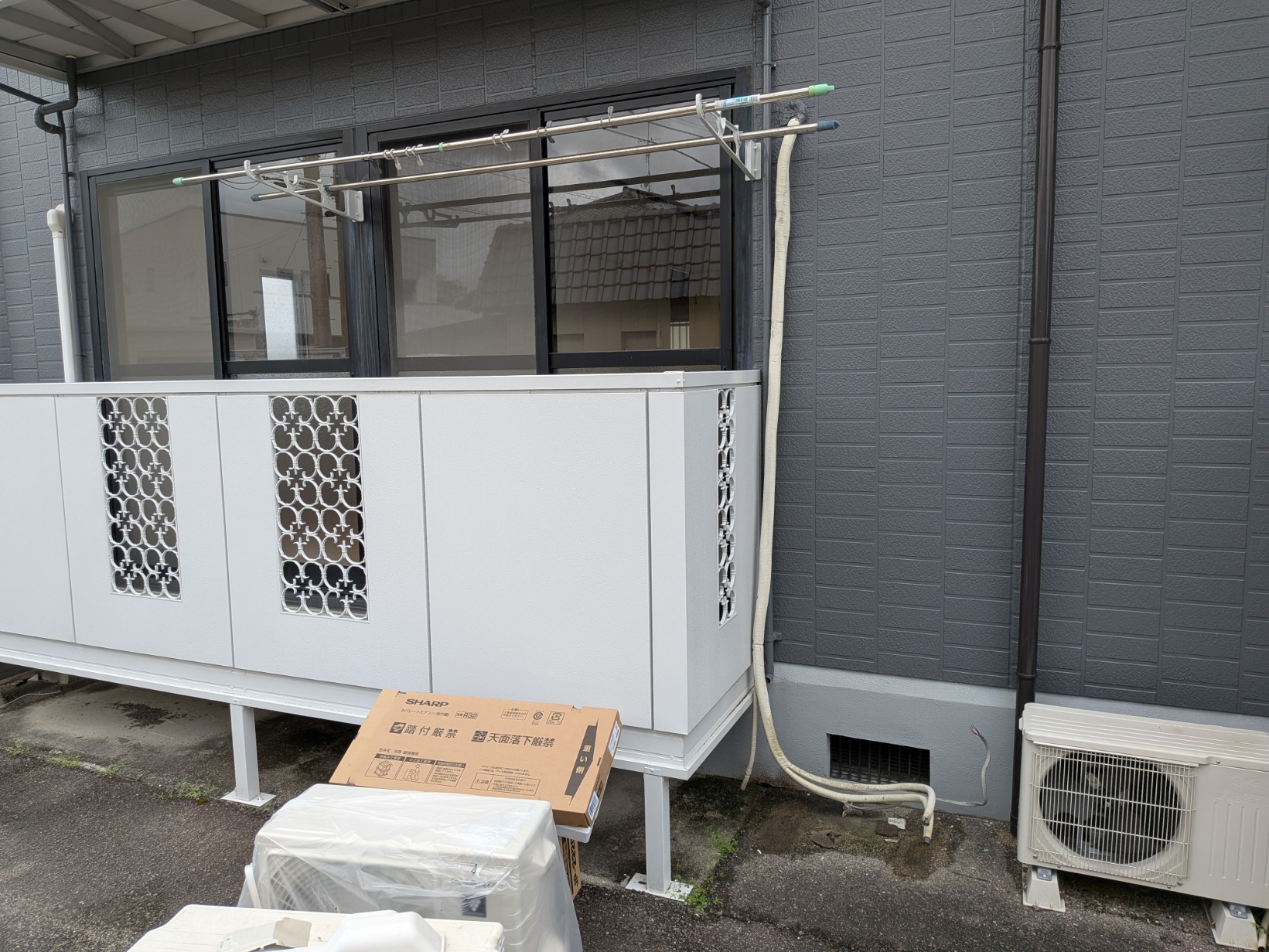 既設エアコン 室外機撤去
